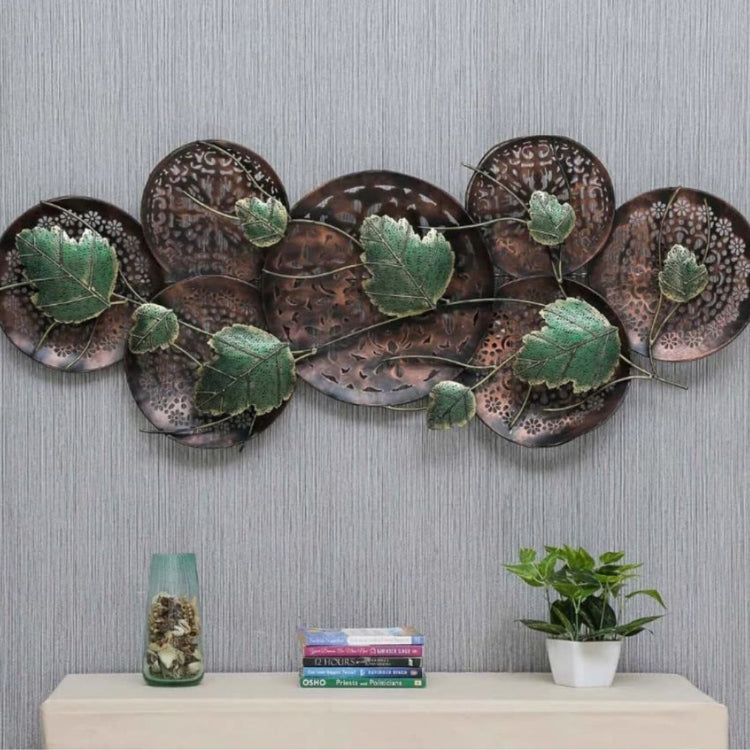 This Hansart Special Floral with Green Leaves Metal Wall Art is the perfect addition to your living room or hall. This decorative piece features a beautiful floral design with green leaves. Enhance the aesthetic of your space with this elegant and versatile metal wall art.