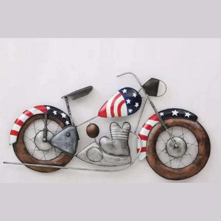 Add a stylish touch to your living room with this 42 x 27 inch designer US bike wall décor. Carefully crafted from premium-quality iron metal, it&